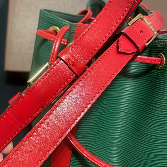 Louis Vuitton Petit Noe Epi Leather Green/Red Shoulder Bag - Picture 11 of 15